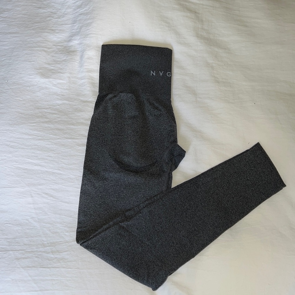 NVGTN black speckle contour leggings. Size small
